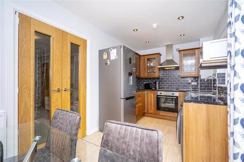 17 Carleton Gate, Giffnock, Glasgow, G46 6NU