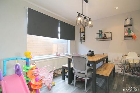 2 bedroom terraced house for sale, Gamble Hill Place, Leeds, LS13