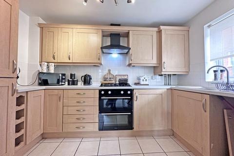 2 bedroom apartment for sale, Toll End Road, TIPTON, DY4 0EG