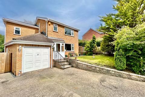 4 bedroom detached house for sale, Dolwen Road, Old Colwyn