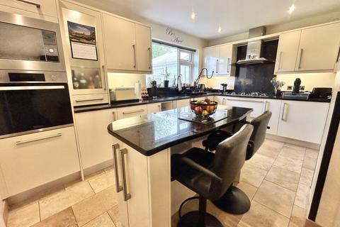 4 bedroom detached house for sale, Dolwen Road, Old Colwyn