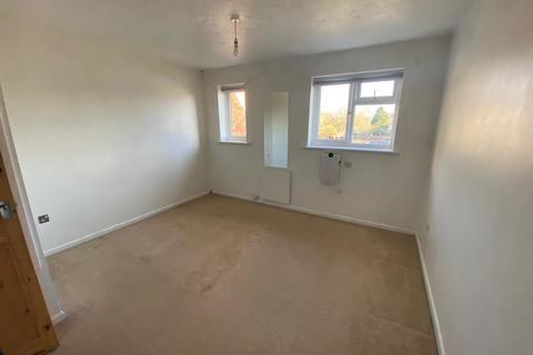 1 bedroom terraced house for sale, Shellfield Close, Staines-upon-Thames