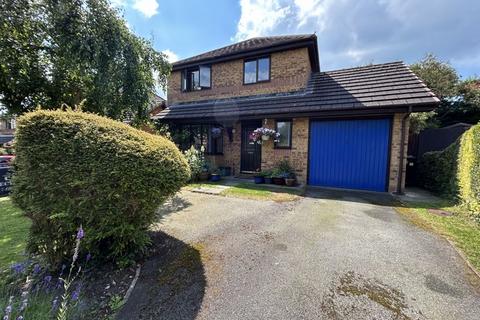 3 bedroom detached house for sale, Chapelfield, Deganwy