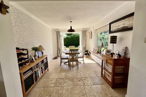 28 Bramley Road, East Peckham, Tonbridge, TN12 5BP