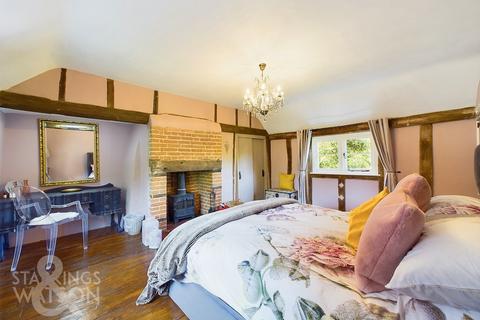 3 bedroom cottage for sale, Exchange Street, Harleston