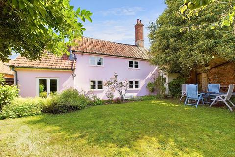 3 bedroom cottage for sale, Exchange Street, Harleston