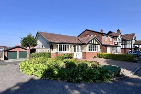 2 bedroom detached bungalow for sale, Vaughan Close, Four Oaks, Sutton Coldfield, B74 4XR