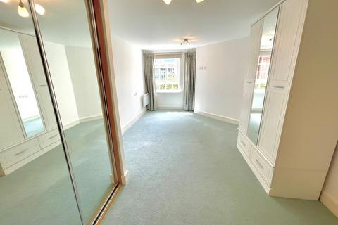 1 bedroom ground floor flat for sale, Church Street, Littlehampton