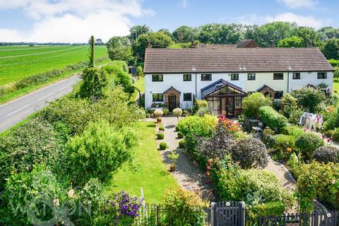 2 bedroom cottage for sale, Reedham Road, Freethorpe, Norwich