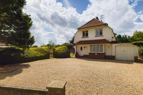 3 bedroom detached house for sale, The White House, 44 Halton Fenside, Halton Holegate, Spilsby