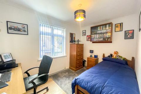 66 Cobsdene, Gravesend, DA12 5JB