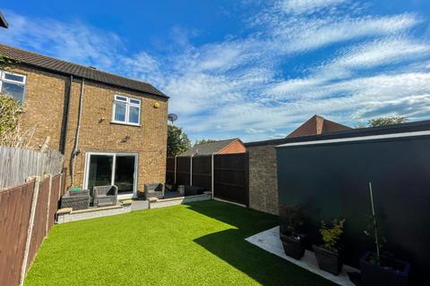 66 Cobsdene, Gravesend, DA12 5JB
