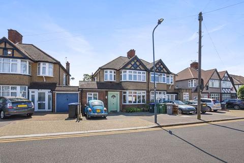 4 bedroom semi-detached house for sale, Wyndale Avenue, Kingsbury