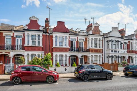 4 bedroom flat to rent, Pennard Road, W12