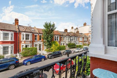 4 bedroom flat to rent, Pennard Road, W12