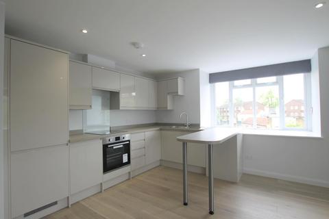 3 bedroom apartment to rent, Temple Market, Weybridge