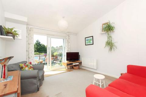 4 Chiltern Way, Tring, HP23 5JY
