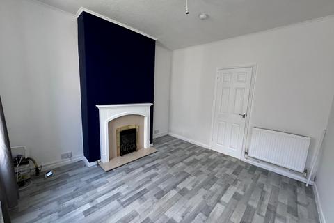 2 bedroom terraced house to rent, Edward Avenue, NG8