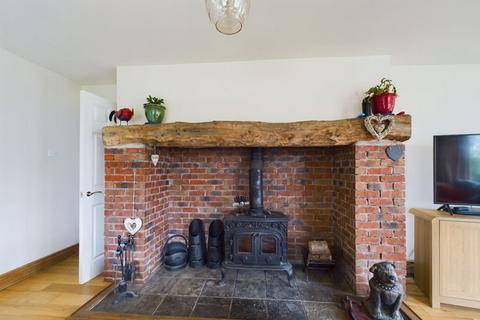 5 bedroom detached house for sale, Spout Lane, Telford TF6