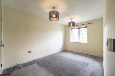 2 bedroom apartment to rent, Marlow Court, Kingsend HA4 7DD