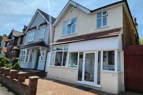 4 bedroom detached house to rent, Norman Road, Sutton