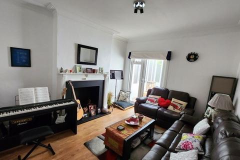 4 bedroom detached house to rent, Norman Road, Sutton