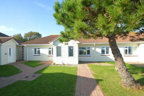 2 bedroom bungalow to rent, Yaverland Road, Sandown