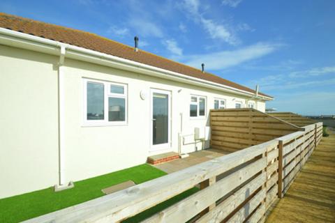 2 bedroom bungalow to rent, Yaverland Road, Sandown