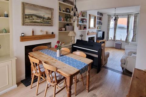100 Calton Road, Gloucester, GL1 5DY