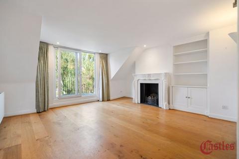 Flat D, 18 Coolhurst Road, London, N8 8EL