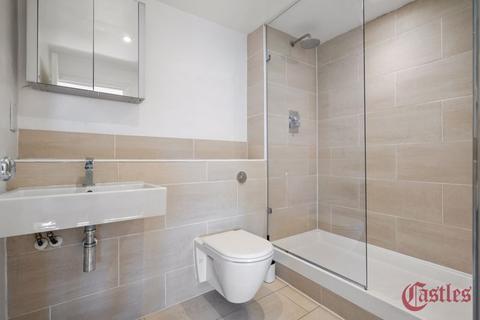 Flat D, 18 Coolhurst Road, London, N8 8EL