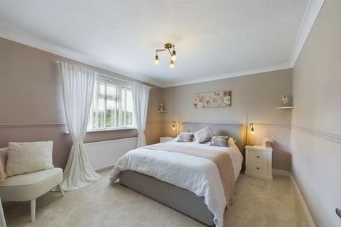 3 bedroom semi-detached house for sale, Treslothan Road, Camborne
