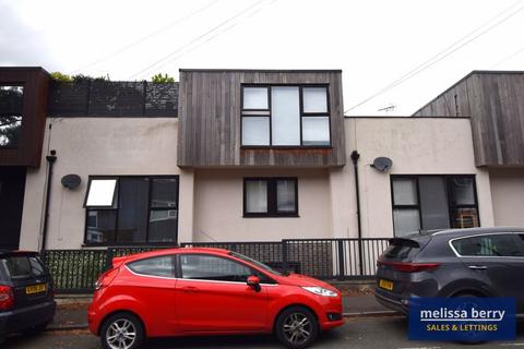 3 bedroom terraced house for sale, Clifton Road, Manchester M25