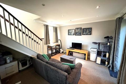 16 Field Close, Harlington, Hayes, UB3 5ND