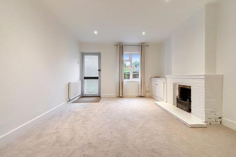 9 Farm Close, Ascot, SL5 7AR