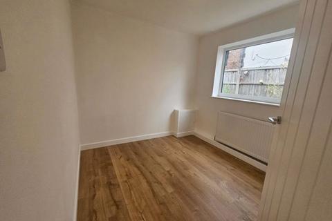 1 bedroom apartment to rent, Chesterfield Avenue, Benfleet