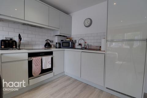 1 bedroom flat for sale, Lodge Road, Croydon
