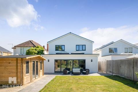 4 bedroom detached house for sale, Lulworth Avenue, Poole BH15