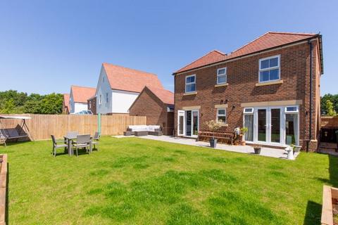 4 bedroom detached house for sale, Jeppson Walk, Nutbourne