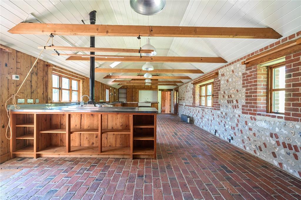 Kitchen/ Dining Room