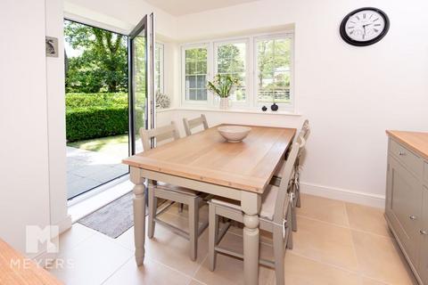 2 bedroom apartment for sale, Cedar Gardens, Lions Lane, Ashley Heath, BH24