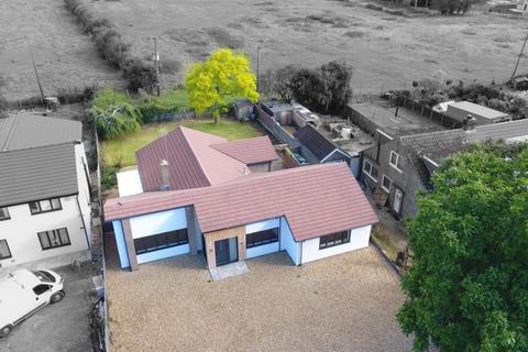 4 bedroom detached bungalow for sale, Oundle Road, Chesterton, PE7