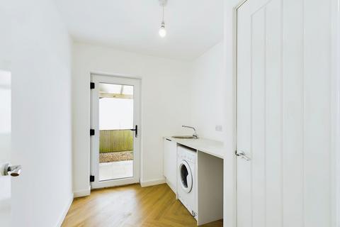 37 Oundle Road, Chesterton, Peterborough, PE7 3UA