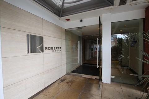 1 bedroom apartment to rent, Manchester Road, Roberts House, WA14