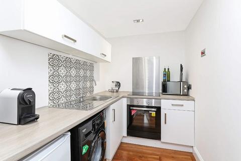 1 bedroom flat for sale, Cumbernauld Road, Dennistoun, G31 2UF