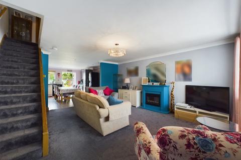 3 bedroom property for sale, Brampton Close, Corringham, Stanford-le-Hope, SS17
