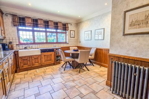 2 Gidea Close, Romford, RM2 5NP
