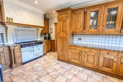 2 Gidea Close, Romford, RM2 5NP