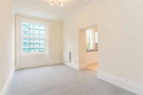 4 bedroom flat to rent, Finchley Road, London, NW8