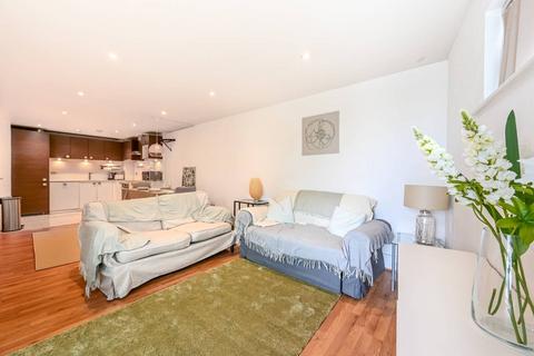 2 bedroom flat for sale, Shepherdess Walk, Islington, London, N1